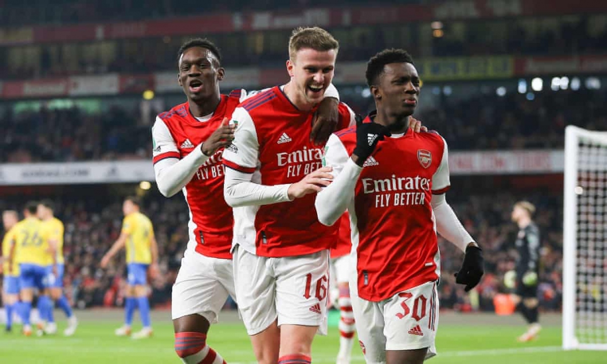 Nketiah lập hat-trick Arsenal