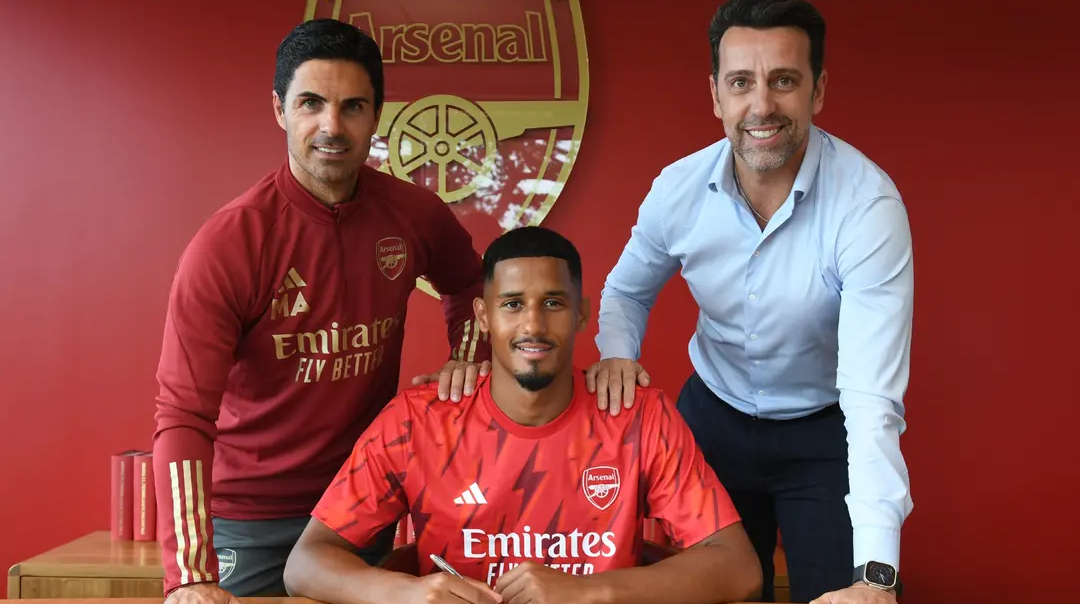 Saliba gia hạn với Arsenal